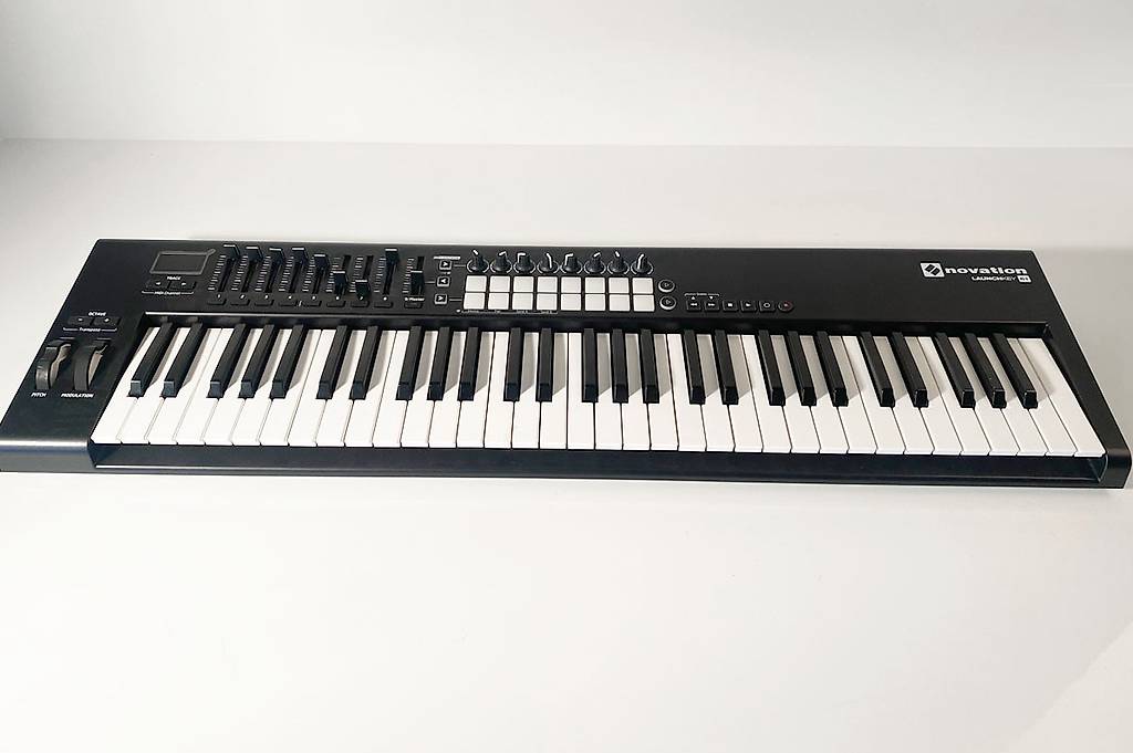 Novation launchkey 61 mk2 midi usb controller keyboard im kanton