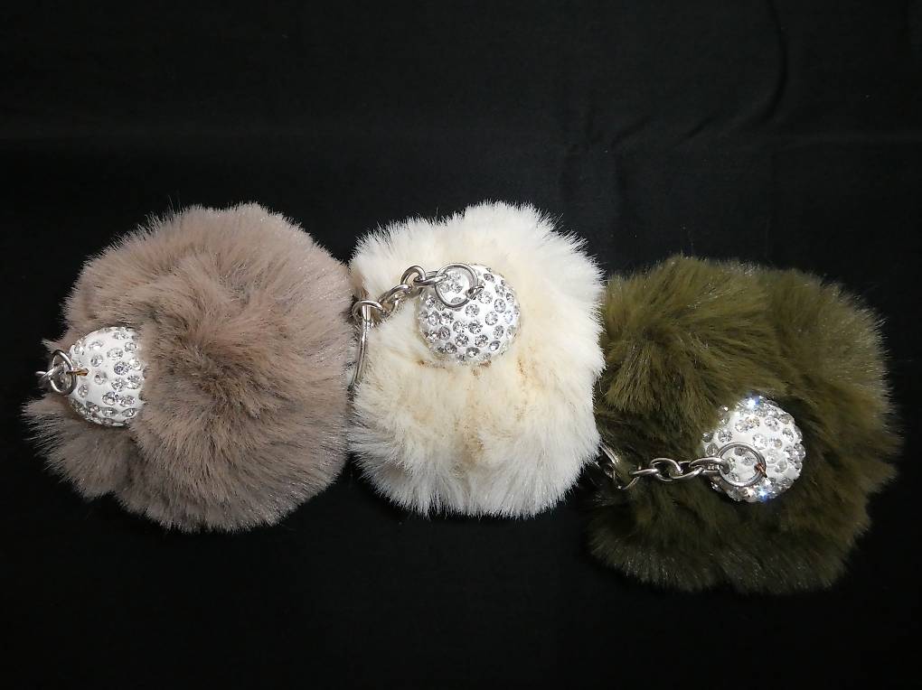 Pompom Taschenanhänger Schlüsselanhänger mit Strasskugel