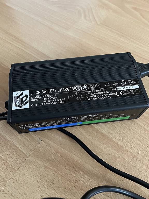 Bionx Ladegerät charger Original 48V 3,45A im Kanton Zürich - tutti.ch