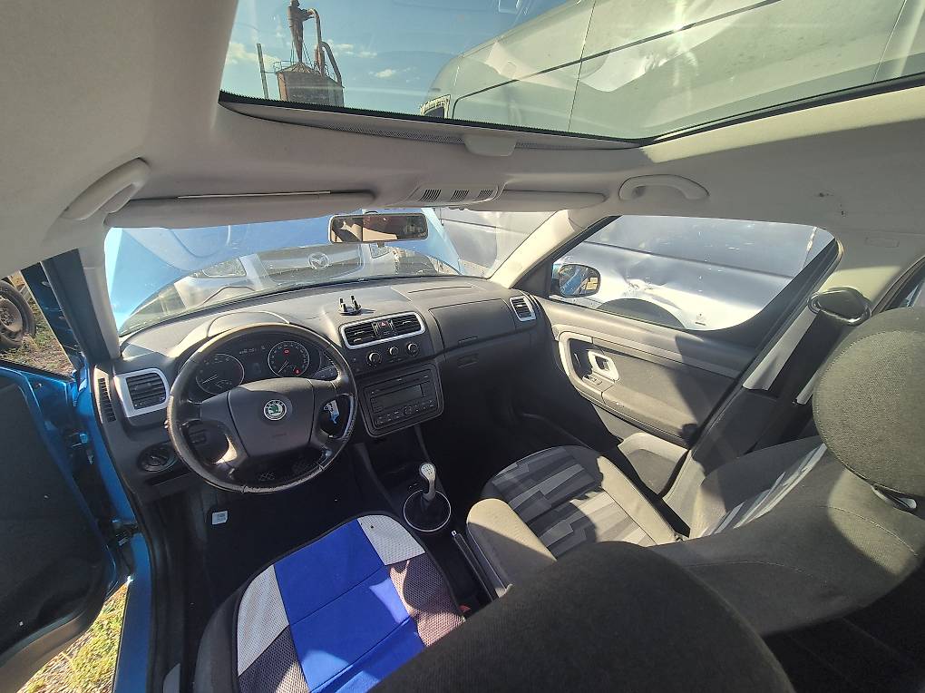 Skoda Roomster Frisch MFK AHK Top Benzin — slika 6