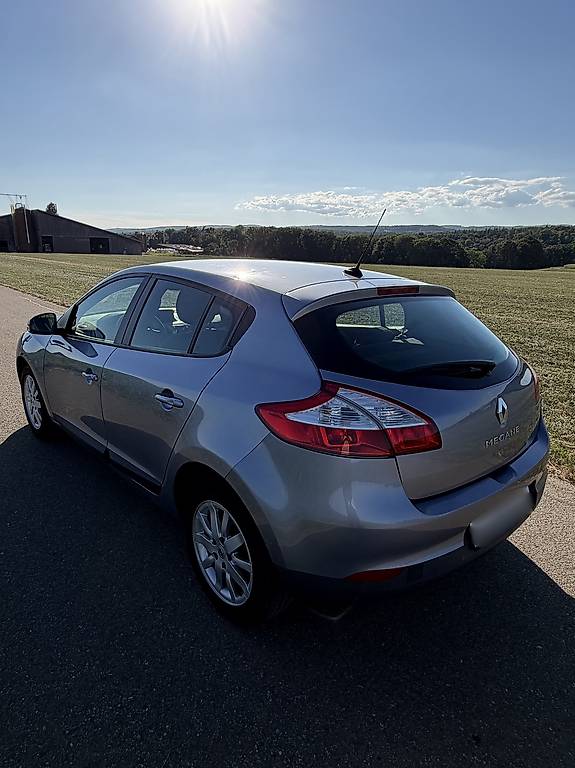Renault Mégane 2.0 Dynamique CVT 90500 km MFK 01/2026 — slika 4