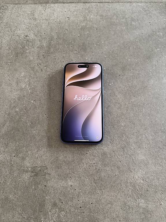 iPhone 16