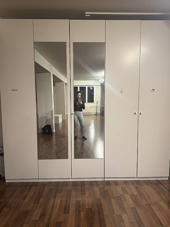 Spiegel Im Schrank