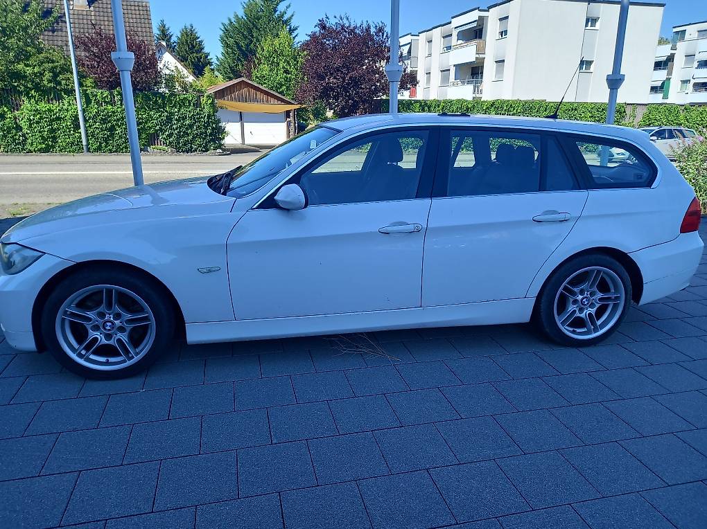 BMW 325xi Touring Steptronic im Kanton Aargau - tutti.ch