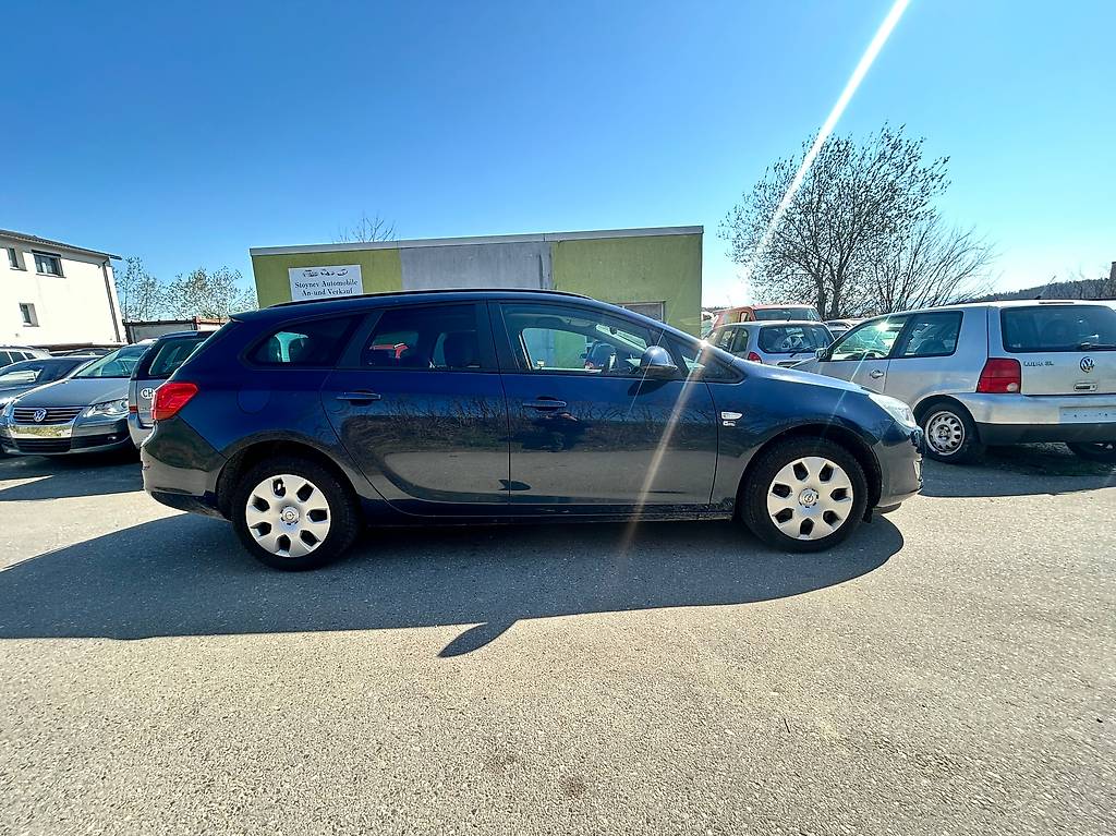 OPEL Astra ST 1.4i 16V Turbo Anniversary Ed. — slika 2