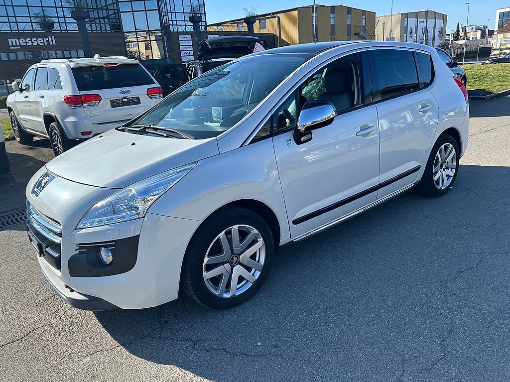 PEUGEOT 3008 HYbrid4 2.0 HDI EGS6 — slika 4