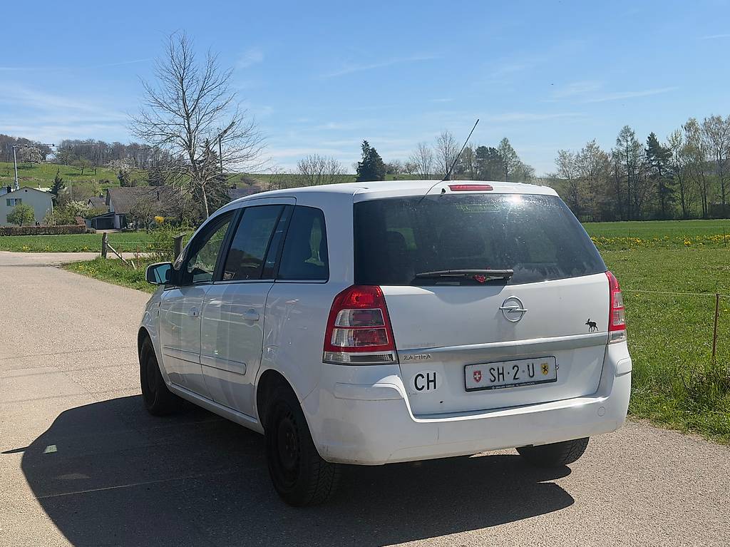 OPEL Zafira 1.8i 16V Anniversary Edition — slika 4