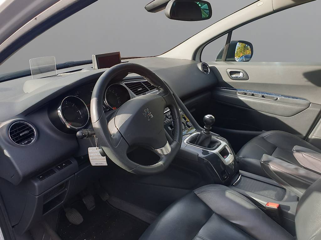 PEUGEOT 5008 1.6 16V T Sport Pack — slika 5