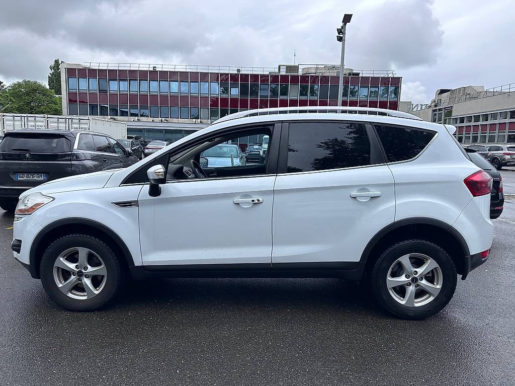 FORD Kuga 2.0 TDCi Titanium Executive 4WD — slika 2