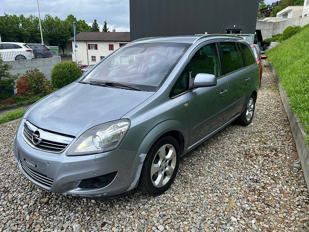 OPEL Zafira 2.2i 16V Cosmo** Automatic** 7 Plätzer — slika 2