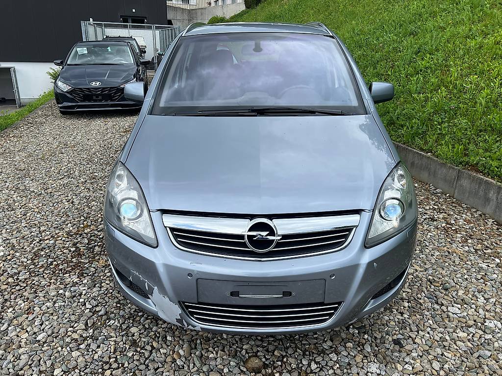 OPEL Zafira 2.2i 16V Cosmo** Automatic** 7 Plätzer — slika 3