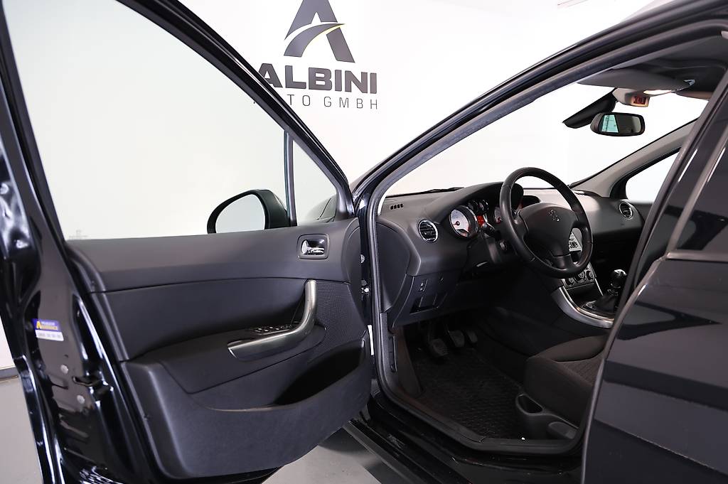 PEUGEOT 308 SW 1.6 16V Turbo Sport Pack — slika 5