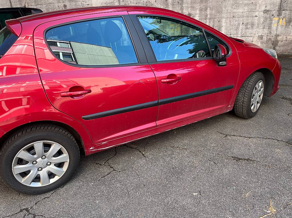PEUGEOT 207 1.6 16V Sport — slika 5