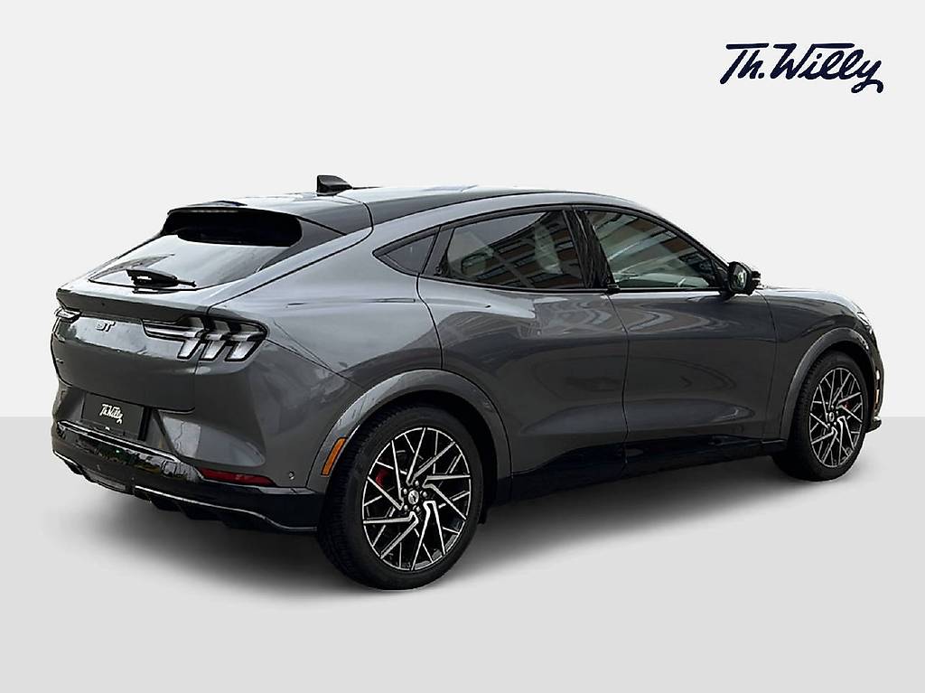FORD Mustang Mach-E GT AWD — slika 5