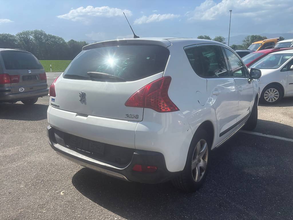 PEUGEOT 3008 1.6 16V T Platinum Tiptronic — slika 3