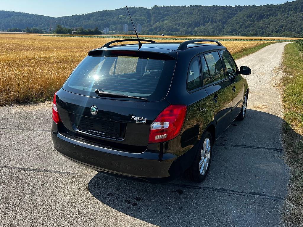 SKODA Fabia 1.2 TSI Ambiente — slika 5