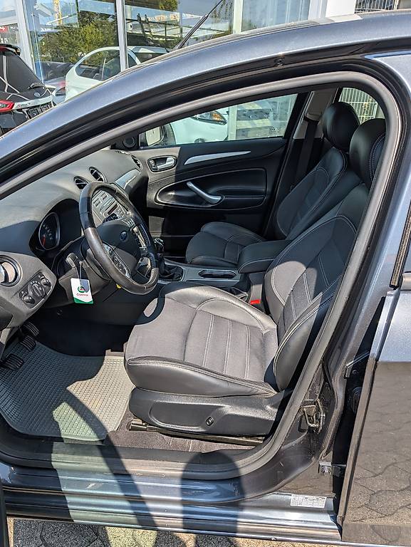 FORD Mondeo 2.0i 16V Titanium — slika 3