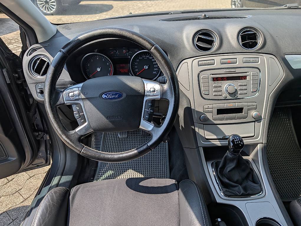 FORD Mondeo 2.0i 16V Titanium — slika 4