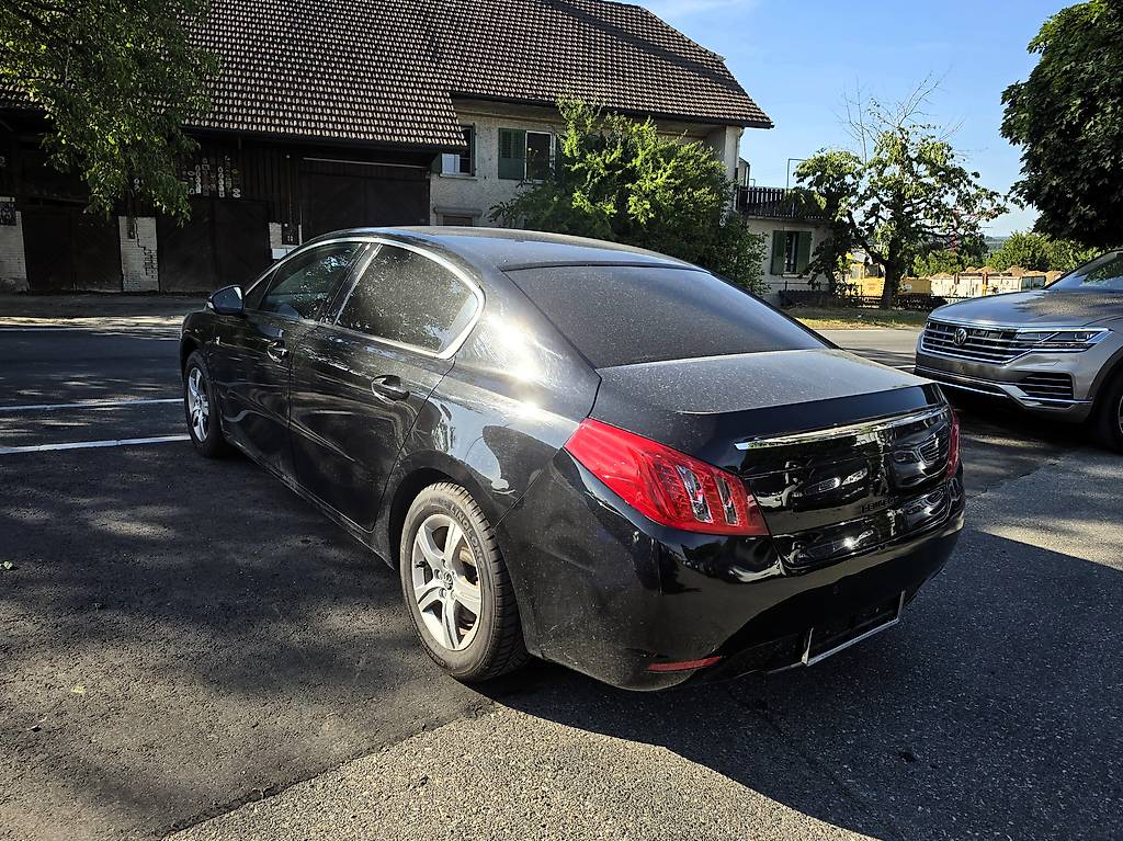 PEUGEOT 508 2.0 HDI Hybrid4 Allure EGS6 — slika 3