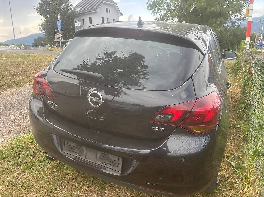 OPEL Astra 2.0 CDTi Sport — slika 2