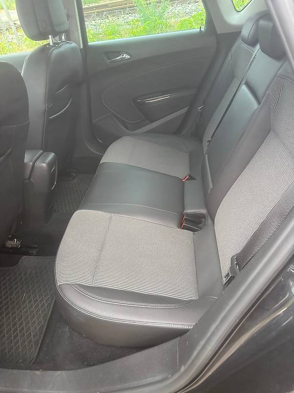 OPEL Astra 2.0 CDTi Sport — slika 5