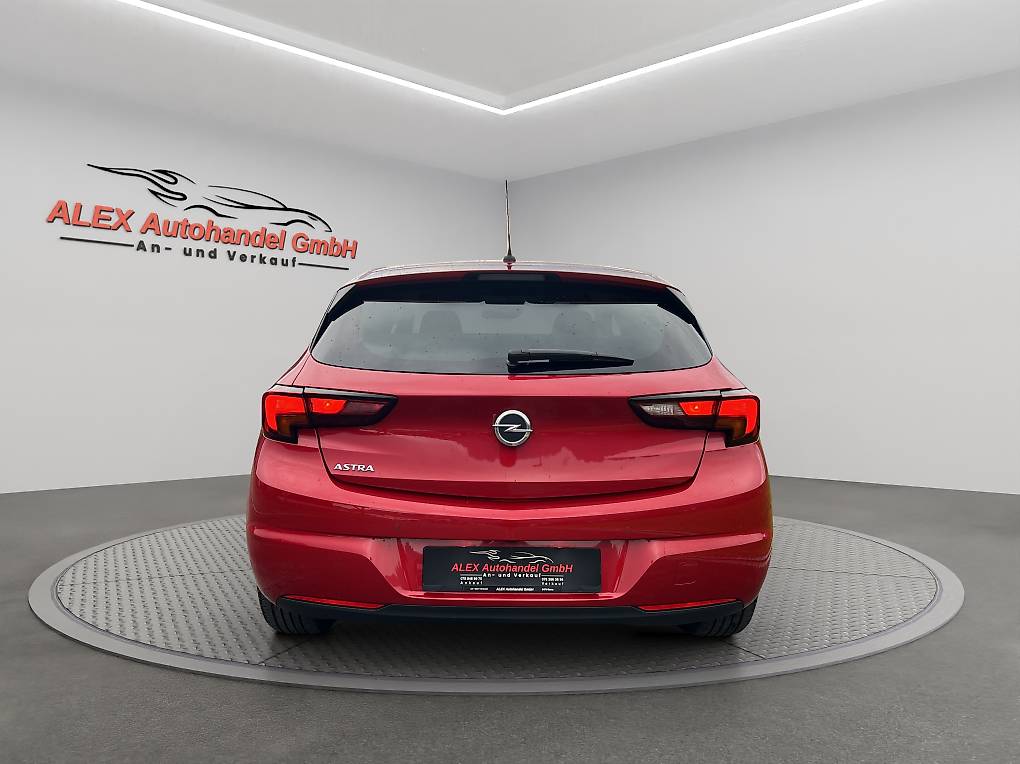 OPEL Astra 1.2i Turbo Elegance — slika 5