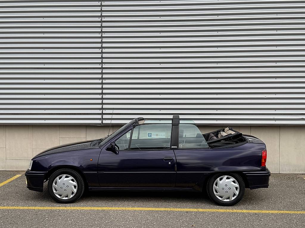 OPEL Kadett Cabriolet 2.0i Edition — slika 3