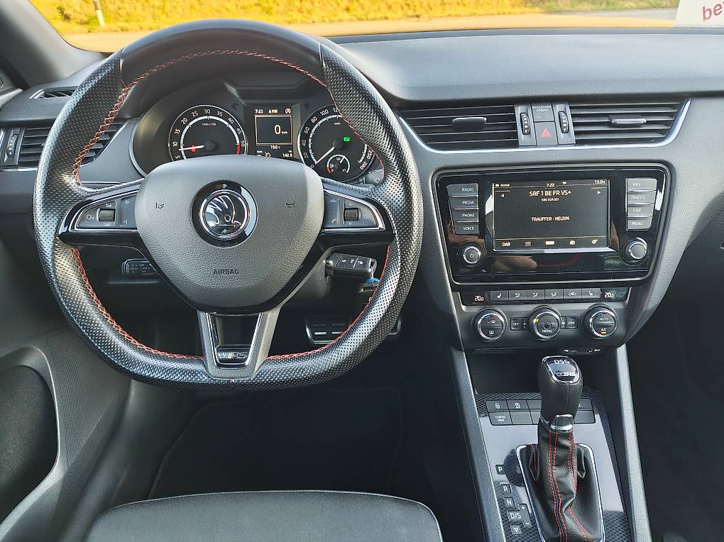 SKODA Octavia Combi 2.0 TDI RS DSG — slika 5