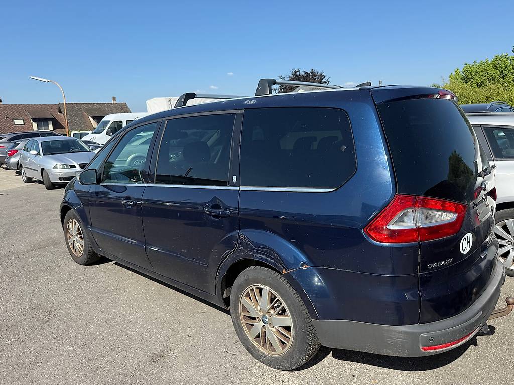 FORD Galaxy 2.0i Ambiente — slika 3
