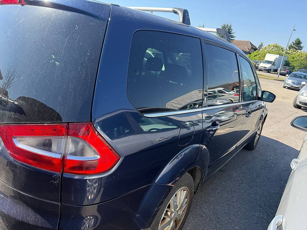 FORD Galaxy 2.0i Ambiente — slika 5