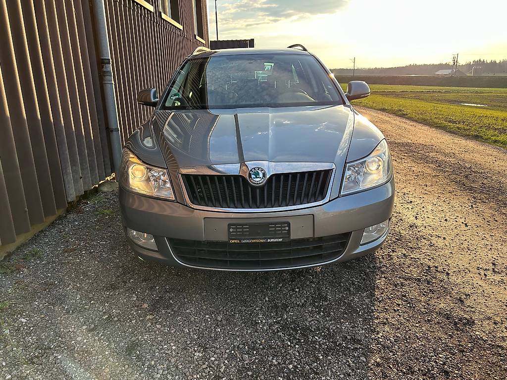 SKODA Octavia Combi 1.6 TDI Twenty20 4x4 — slika 2