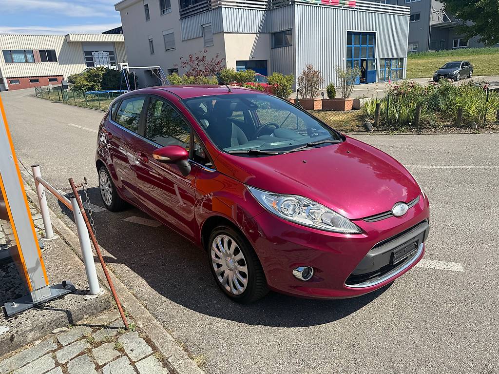 FORD Fiesta 1.6 16V TDCi Titanium — slika 2