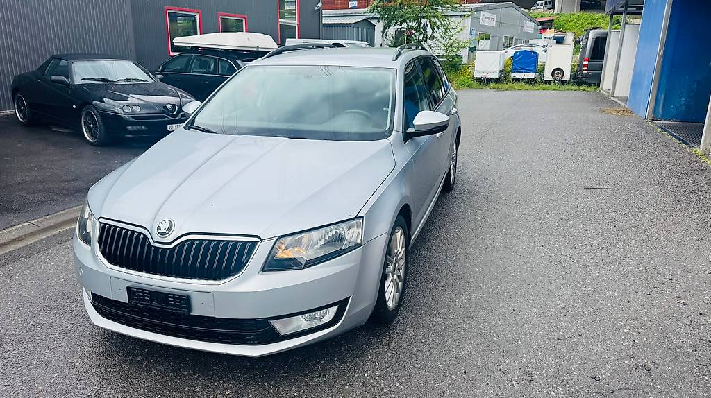 SKODA Octavia Combi 1.8 TSI Ambition 4x4 DSG — slika 3