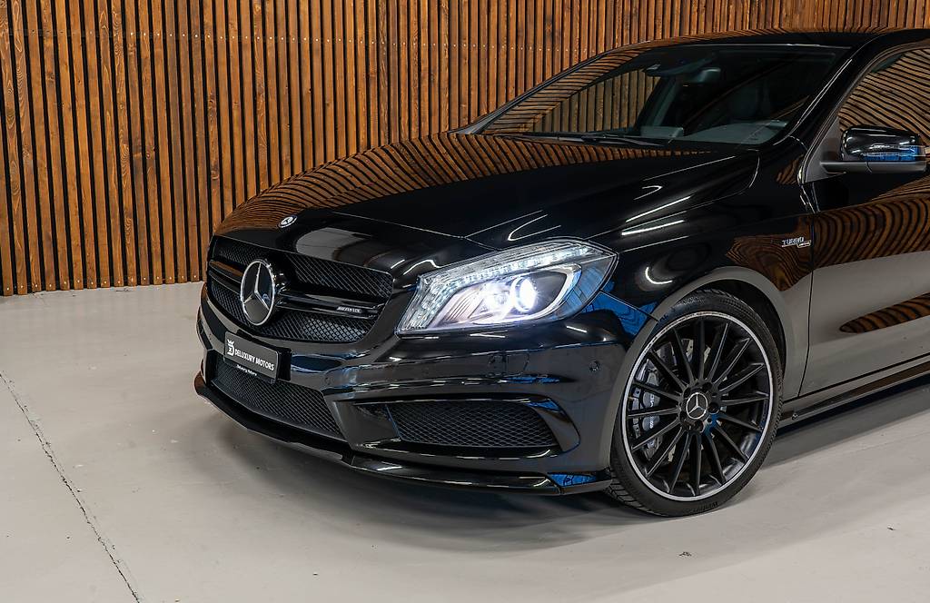 MERCEDES-BENZ A 45 AMG 4Matic Speedshift 7G-DCT — slika 4