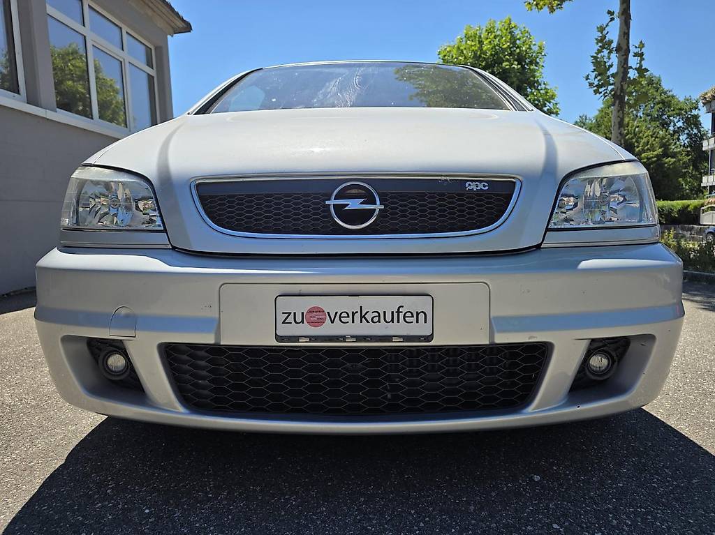 OPEL Zafira 2.0i Turbo OPC — slika 2