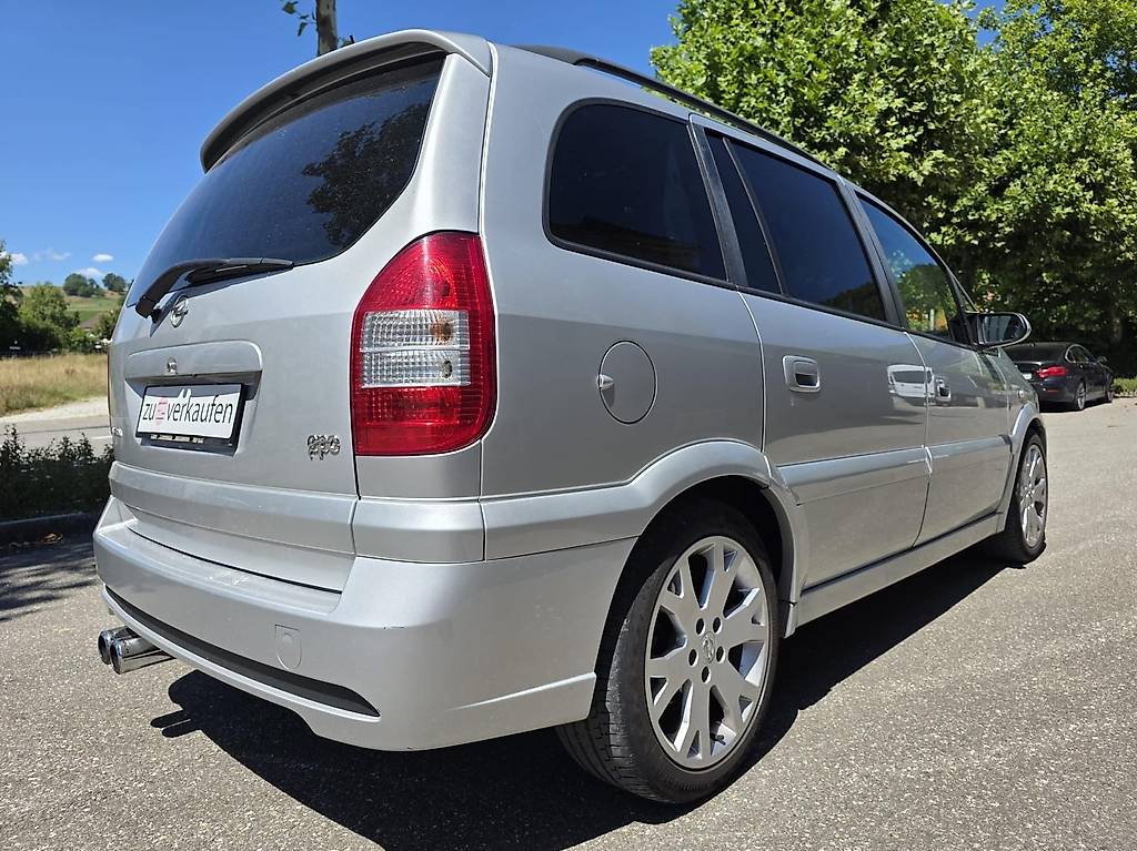 OPEL Zafira 2.0i Turbo OPC — slika 4