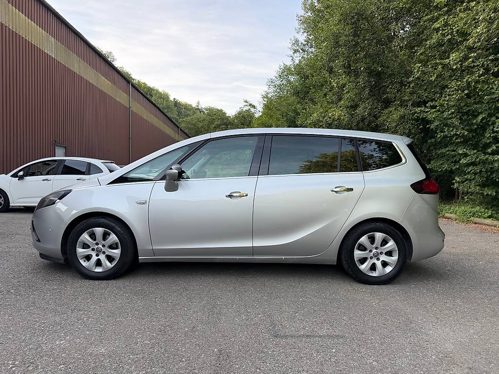 OPEL Zafira Tourer 1.4i 16V Turbo Sport Automatic — slika 4