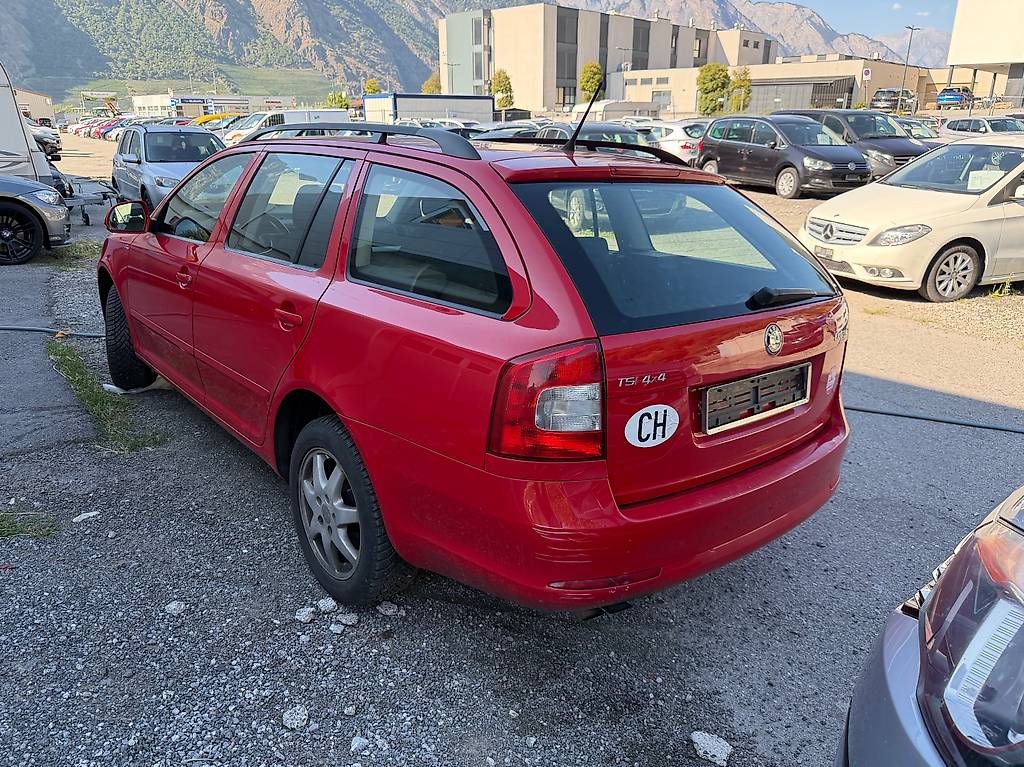 SKODA Octavia Combi 1.8 TSI Stöckli 4x4 — slika 4