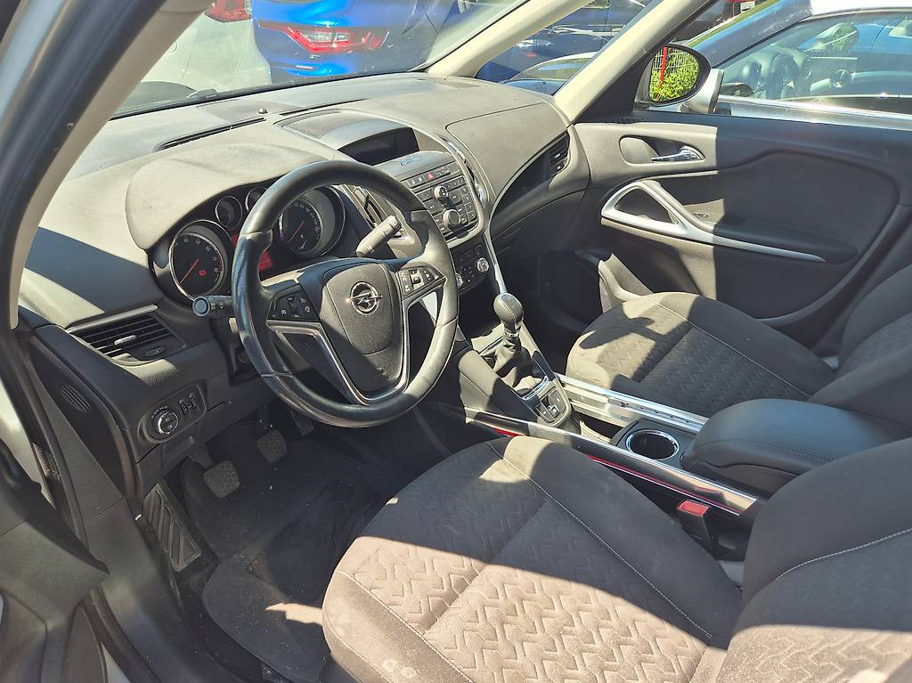 OPEL Zafira Tourer 1.4i 16V Enjoy — slika 4