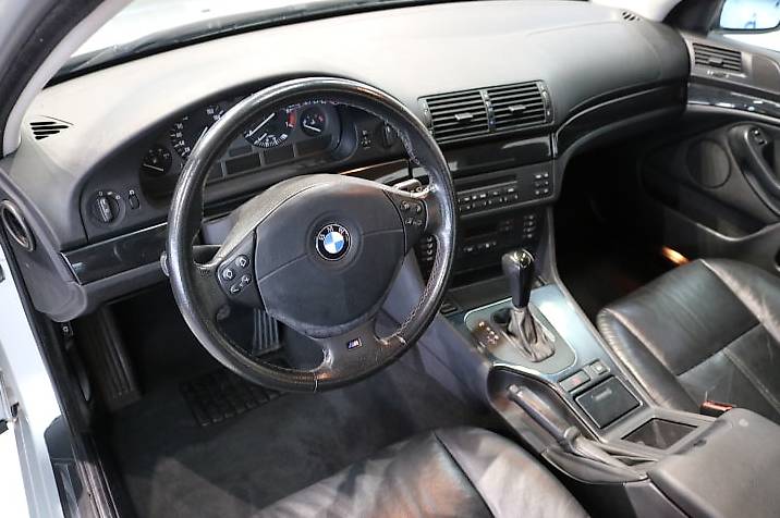 BMW 523i — slika 3