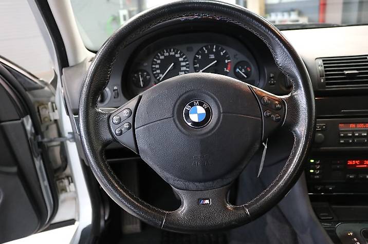 BMW 523i — slika 5