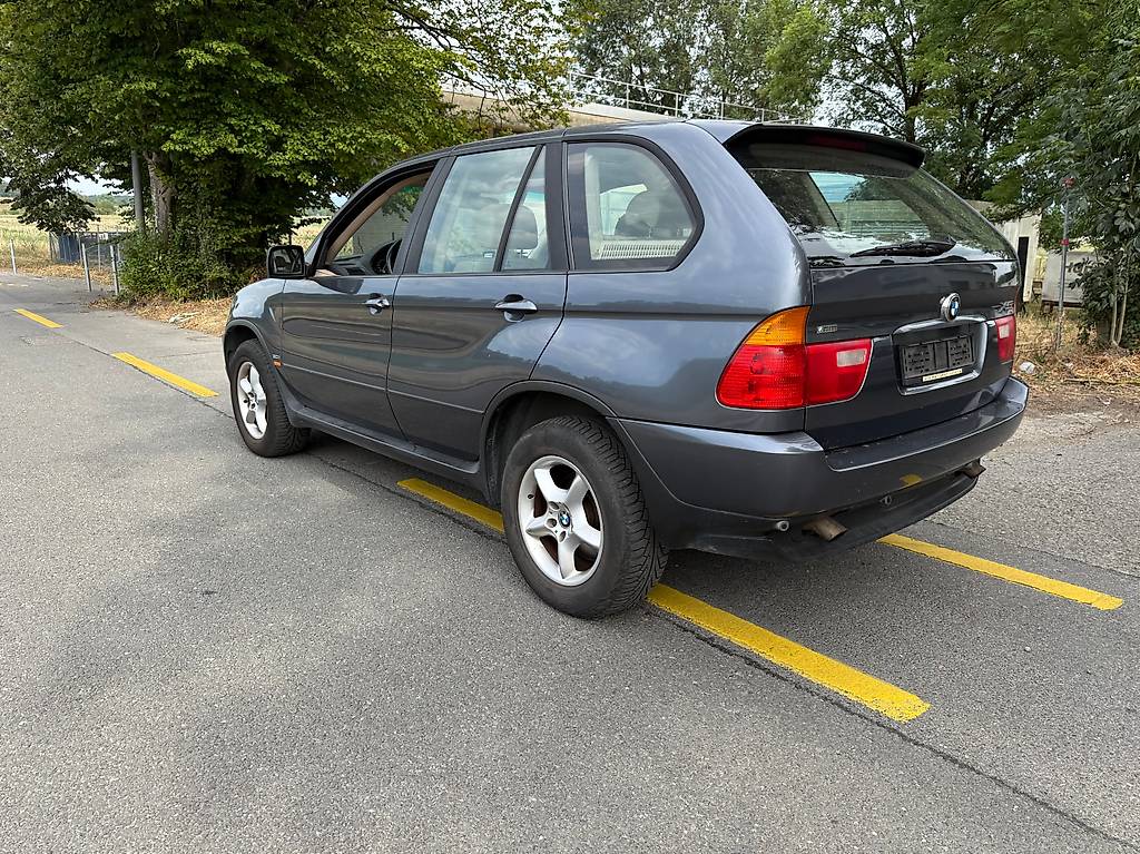 BMW X5 3.0i — slika 5