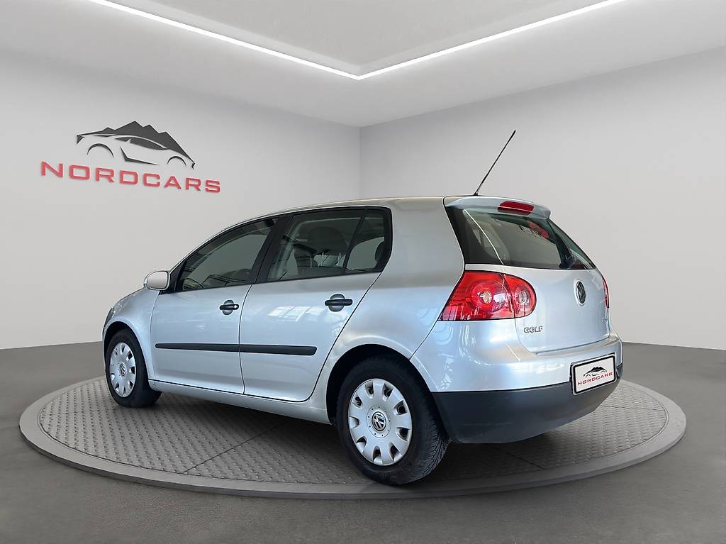 VW Golf 1.6 FSI Comfortline — slika 3