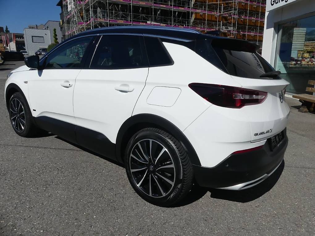 OPEL Grandland X 1.6 Hybrid4 Excellence Automatik — slika 2
