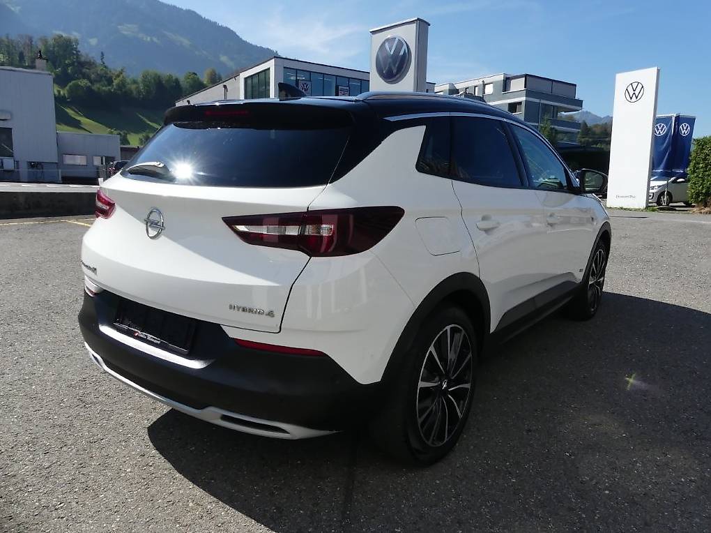 OPEL Grandland X 1.6 Hybrid4 Excellence Automatik — slika 4