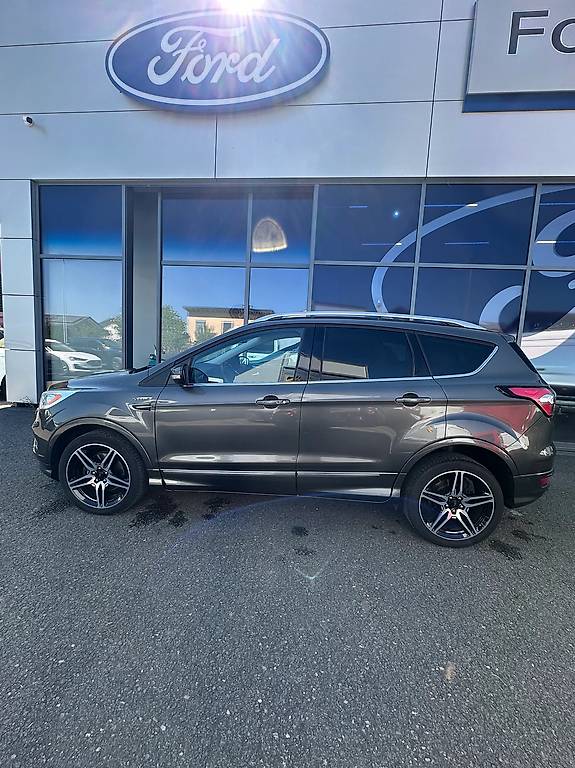 FORD Kuga 2.0 TDCi 180 Vignale FPS — slika 3