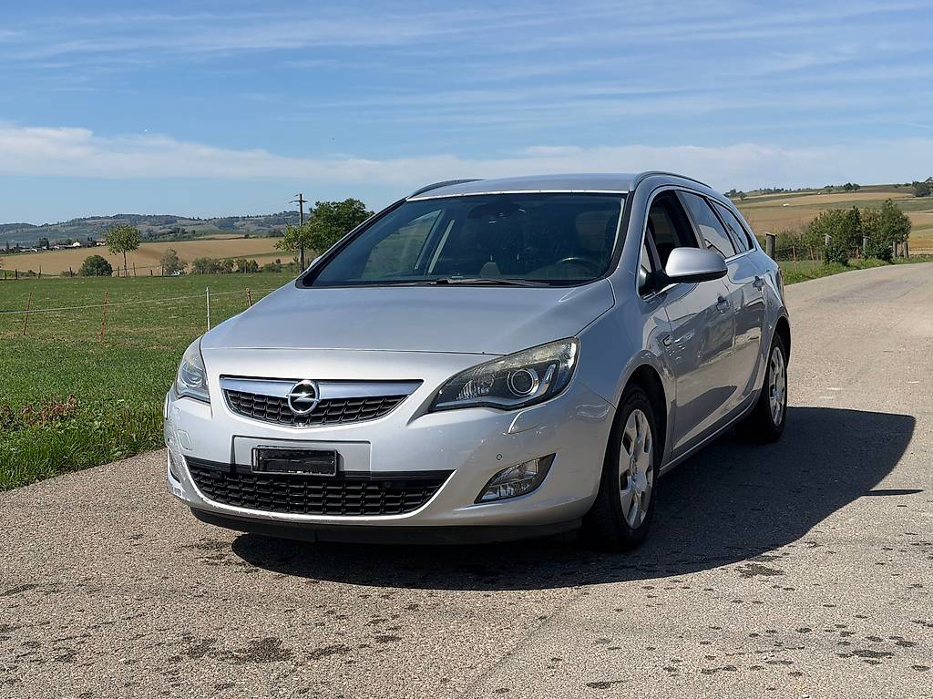 OPEL Astra SportsTourer 2.0 CDTi Enjoy — slika 1