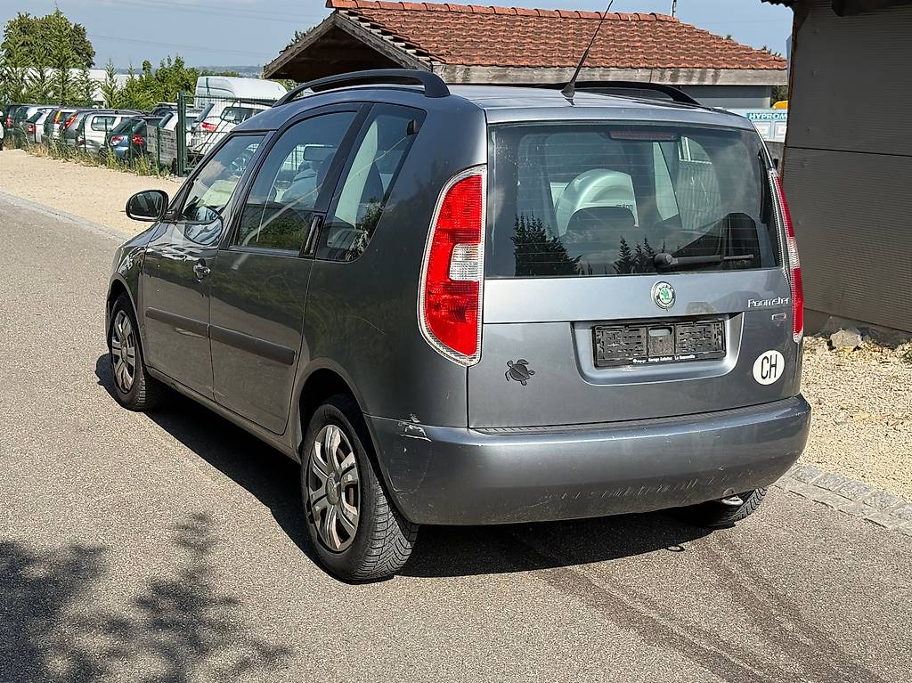 SKODA Roomster 1.2 TSI Magic — slika 5