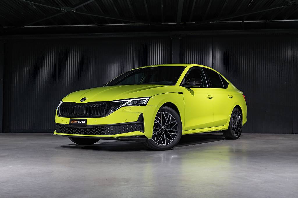 SKODA Octavia Combi 2.0 TSI DSG Sport Line 4x4 — slika 1