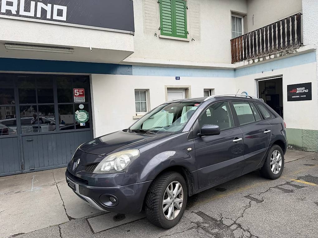 RENAULT Koleos 2.0 dCi Dynamique 4x4 — slika 2